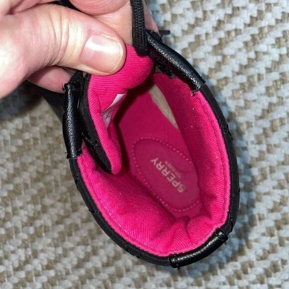 Girls Sperry Boots no laces - Picture 4 of 15